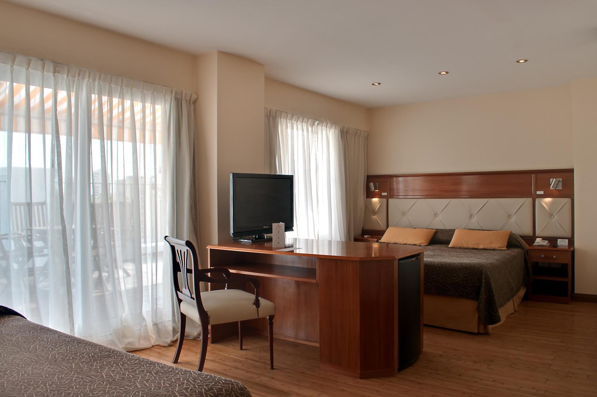 Embajador Hotel บัวโนสไอเรส ภายนอก รูปภาพ